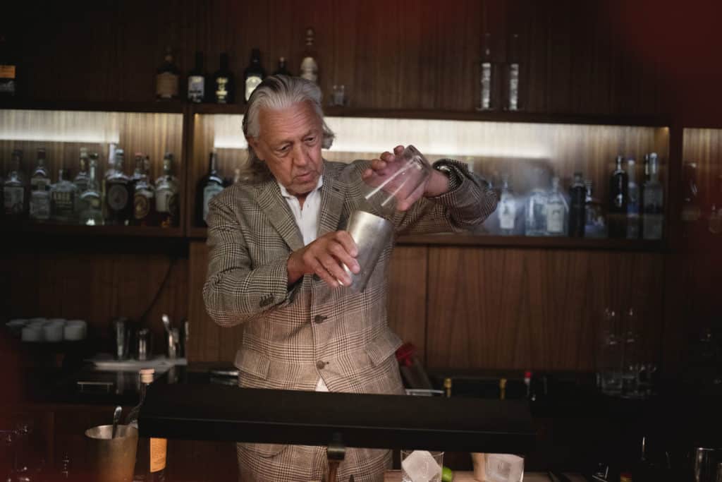 A man mixes a cocktail in Munich