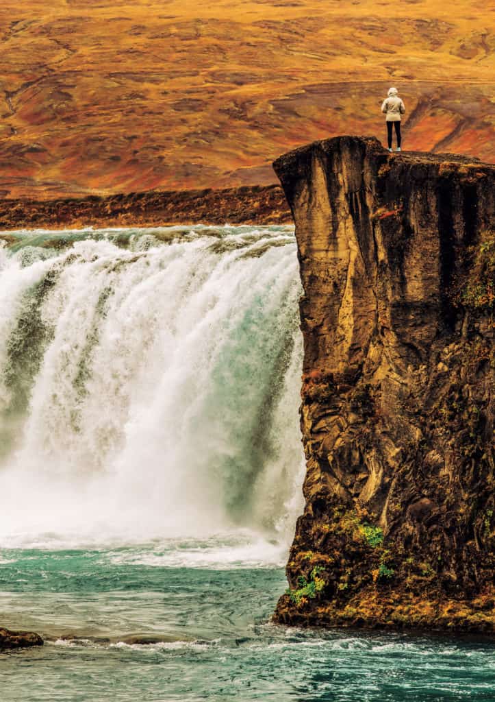 The grand Goðafass waterfall